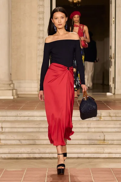 Look 54